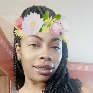 Meet your Posher, Monique